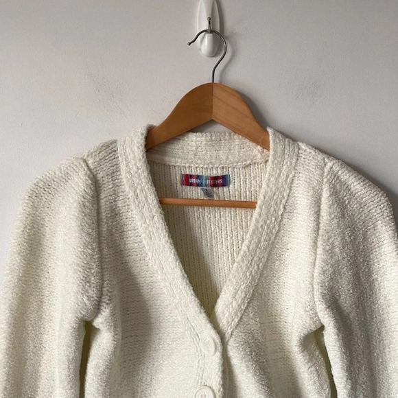 Urban Outfitters UO Soft Chenille Cropped Button Front Cardigan White Size Small - Picture 5 of 9